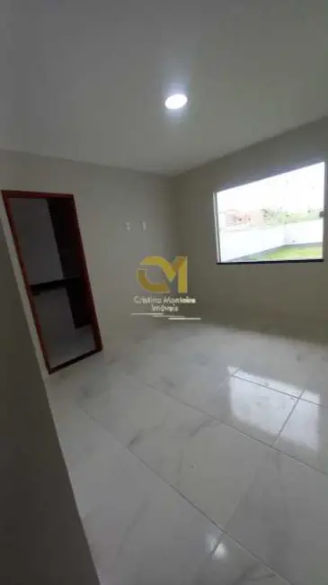 Foto 8 de Casa com 2 quartos à venda, 66m2 em Marica - RJ