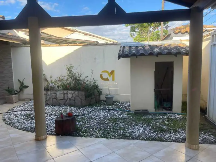 Foto 3 de Casa com 2 quartos à venda em Marica - RJ