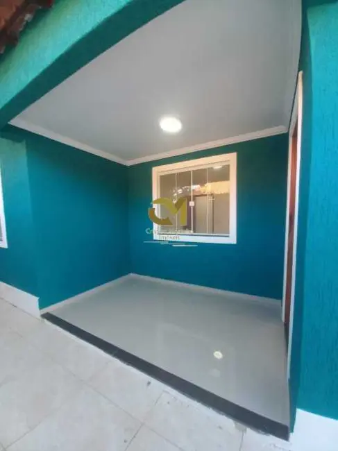 Foto 2 de Casa com 2 quartos à venda em Marica - RJ