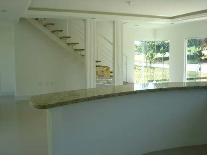 Foto 3 de Casa de Condomínio com 4 quartos à venda, 240m2 em Marica - RJ