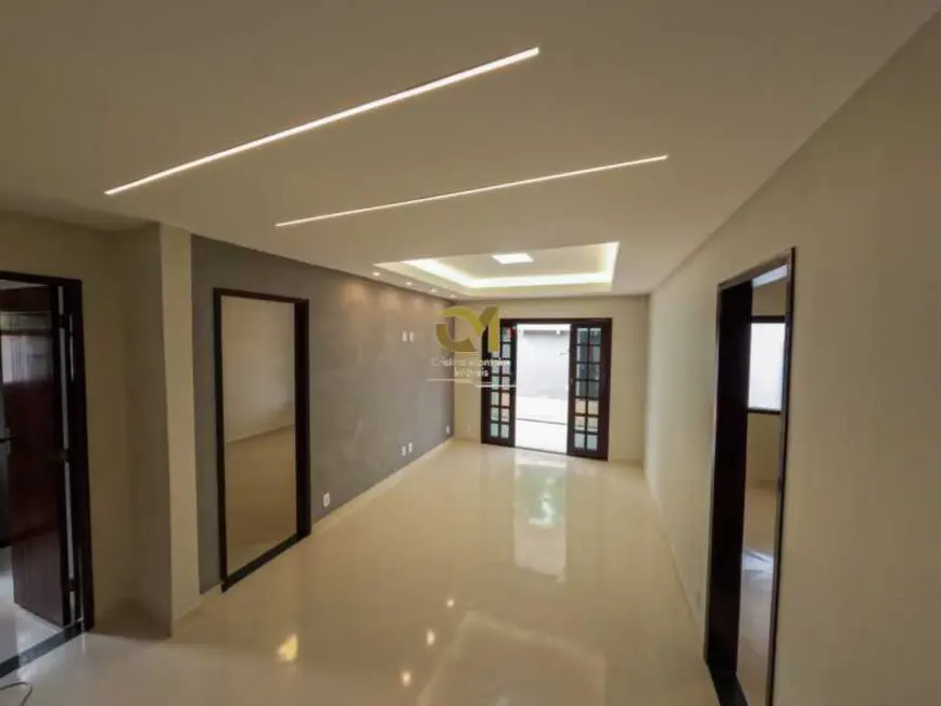 Foto 2 de Casa com 3 quartos à venda, 165m2 em Marica - RJ