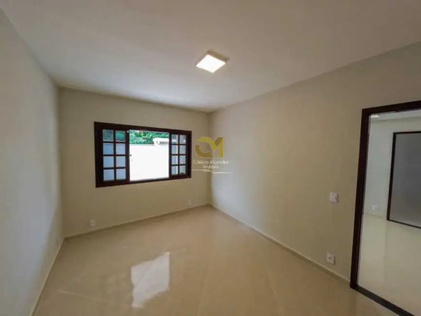 Foto 9 de Casa com 3 quartos à venda, 165m2 em Marica - RJ