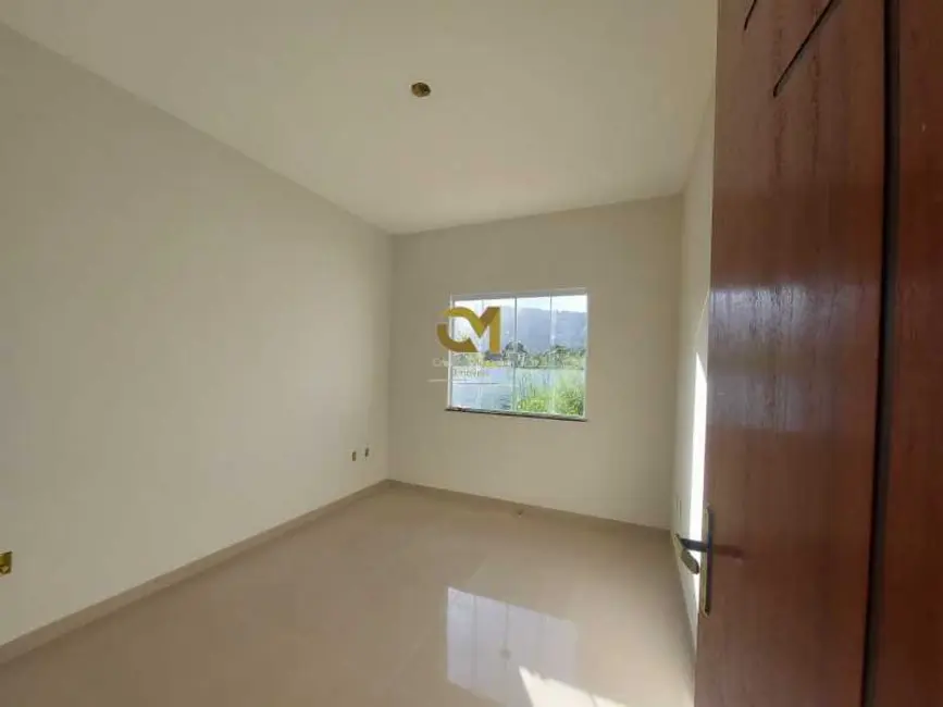 Foto 6 de Casa com 2 quartos à venda, 73m2 em Marica - RJ