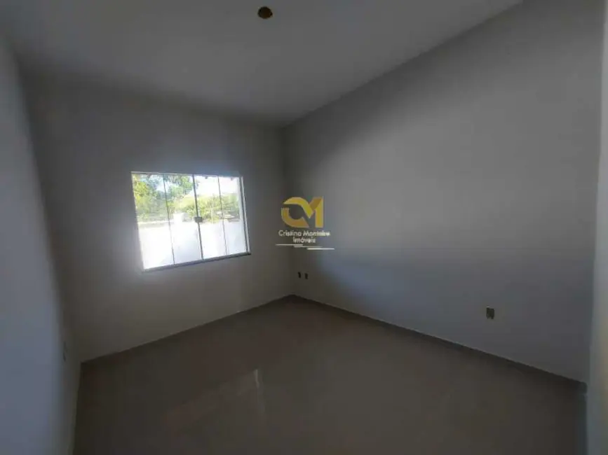 Foto 9 de Casa com 2 quartos à venda, 73m2 em Marica - RJ