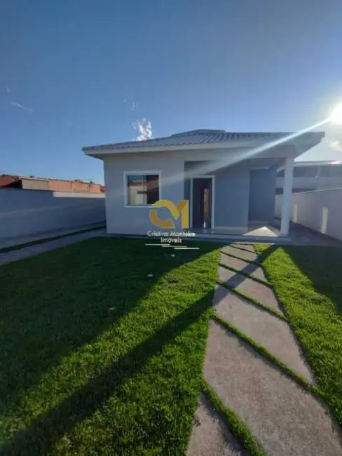 Foto 1 de Casa com 3 quartos à venda em Marica - RJ