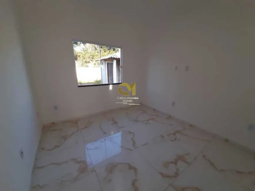 Foto 8 de Casa com 2 quartos à venda, 78m2 em Marica - RJ