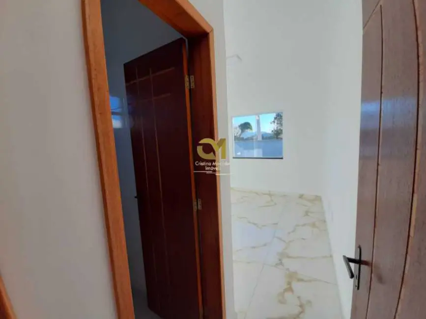 Foto 9 de Casa com 2 quartos à venda, 78m2 em Marica - RJ