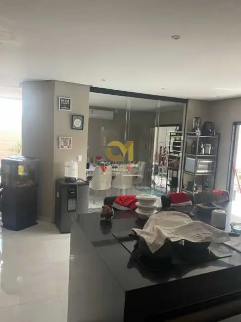 Foto 6 de Casa de Condomínio com 4 quartos à venda, 283m2 em Marica - RJ