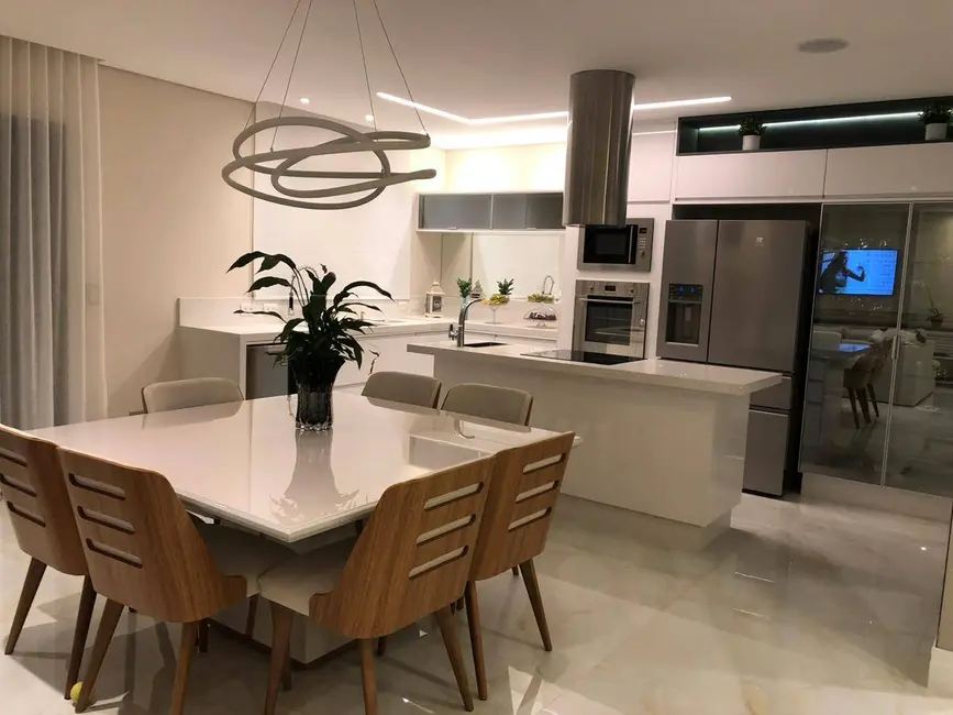 Casa com 3 quartos à venda, 420m2 em Alphaville, Santana De Parnaiba - SP - imagem 2 Foto 2 de Casa com 3 quartos à venda, 420m2 em Alphaville, Santana De Parnaiba - SP