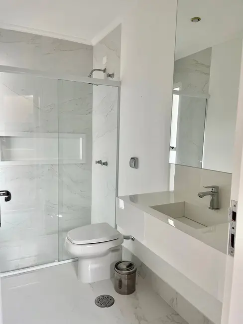 Casa com 4 quartos para alugar, 650m2 em Alphaville, Santana De Parnaiba - SP - imagem 2 Foto 2 de Casa com 4 quartos para alugar, 650m2 em Alphaville, Santana De Parnaiba - SP