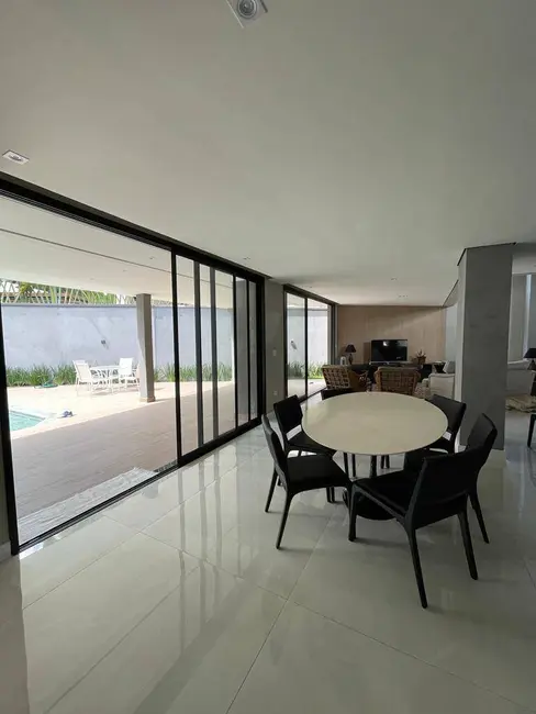 Casa com 3 quartos à venda, 550m2 em Alphaville, Santana De Parnaiba - SP - imagem 2 Foto 2 de Casa com 3 quartos à venda, 550m2 em Alphaville, Santana De Parnaiba - SP