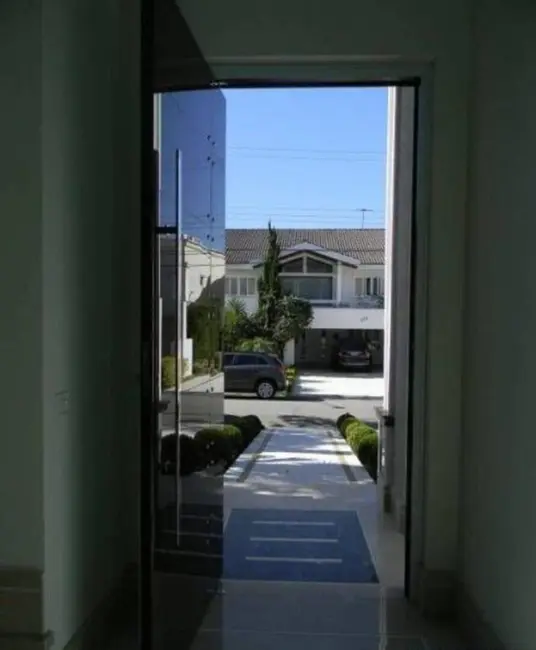 Casa com 4 quartos à venda e para alugar, 510m2 em Alphaville, Santana De Parnaiba - SP - imagem 3 Foto 3 de Casa com 4 quartos à venda e para alugar, 510m2 em Alphaville, Santana De Parnaiba - SP