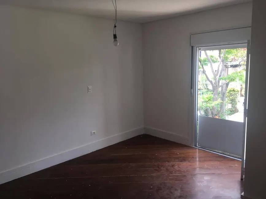 Casa com 4 quartos à venda e para alugar, 488m2 em Alphaville, Santana De Parnaiba - SP - imagem 5 Foto 5 de Casa com 4 quartos à venda e para alugar, 488m2 em Alphaville, Santana De Parnaiba - SP