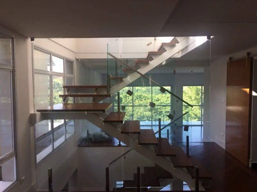 Casa com 4 quartos à venda e para alugar, 488m2 em Alphaville, Santana De Parnaiba - SP - imagem 9 Foto 9 de Casa com 4 quartos à venda e para alugar, 488m2 em Alphaville, Santana De Parnaiba - SP