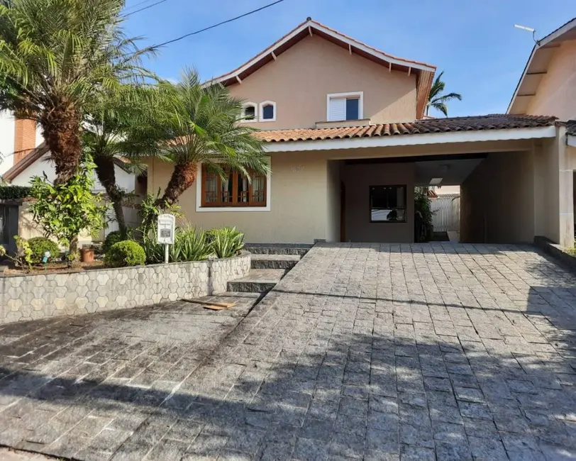 Foto 1 de Casa com 4 quartos à venda e para alugar, 320m2 em Alphaville, Santana De Parnaiba - SP