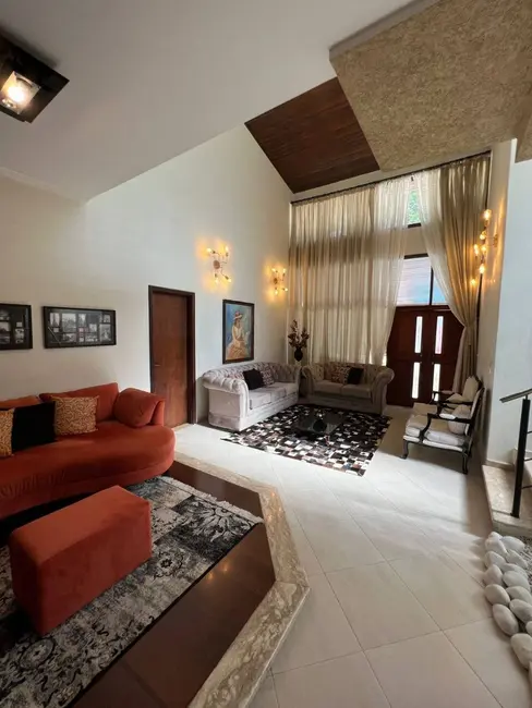 Casa com 4 quartos à venda, 336m2 em Alphaville, Santana De Parnaiba - SP - imagem 5 Foto 5 de Casa com 4 quartos à venda, 336m2 em Alphaville, Santana De Parnaiba - SP