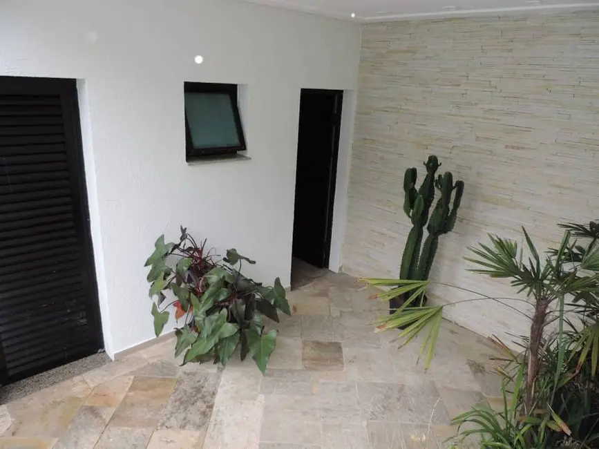 Foto 2 de Casa com 4 quartos à venda e para alugar, 2400m2 em Alphaville, Santana De Parnaiba - SP
