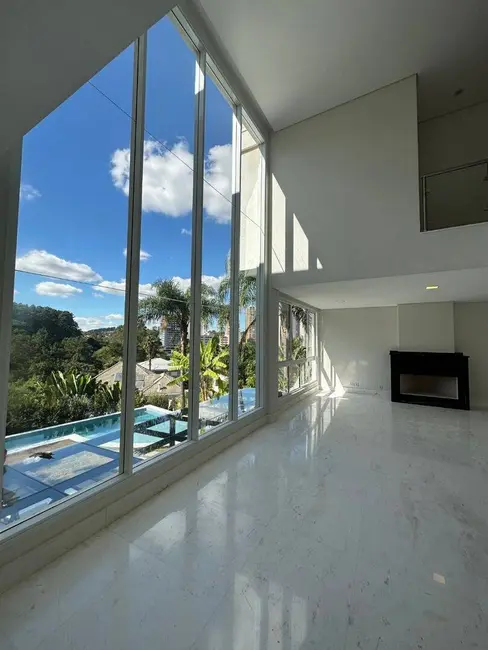 Casa com 5 quartos à venda, 709m2 em Tamboré, Santana De Parnaiba - SP - imagem 7 Foto 7 de Casa com 5 quartos à venda, 709m2 em Tamboré, Santana De Parnaiba - SP