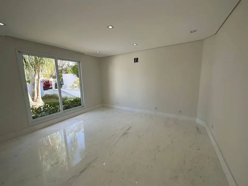 Casa com 5 quartos à venda, 709m2 em Tamboré, Santana De Parnaiba - SP - imagem 6 Foto 6 de Casa com 5 quartos à venda, 709m2 em Tamboré, Santana De Parnaiba - SP