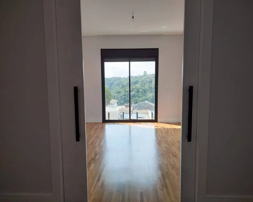 Casa com 4 quartos à venda, 450m2 em Alphaville, Santana De Parnaiba - SP - imagem 8 Foto 8 de Casa com 4 quartos à venda, 450m2 em Alphaville, Santana De Parnaiba - SP