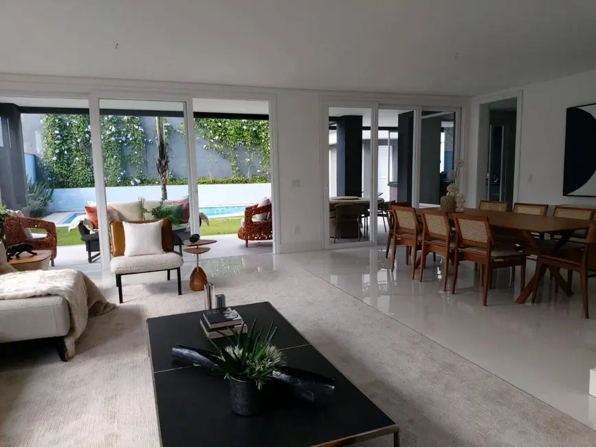 Casa com 4 quartos à venda, 520m2 em Tamboré, Santana De Parnaiba - SP - imagem 3 Foto 3 de Casa com 4 quartos à venda, 520m2 em Tamboré, Santana De Parnaiba - SP