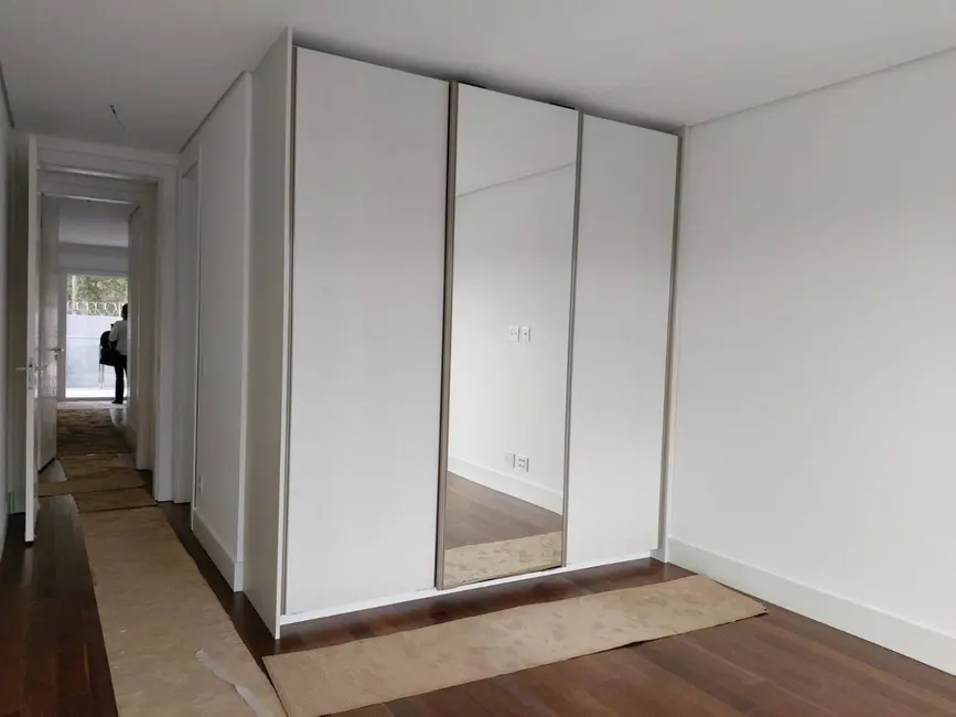 Casa com 4 quartos à venda, 520m2 em Tamboré, Santana De Parnaiba - SP - imagem 5 Foto 5 de Casa com 4 quartos à venda, 520m2 em Tamboré, Santana De Parnaiba - SP