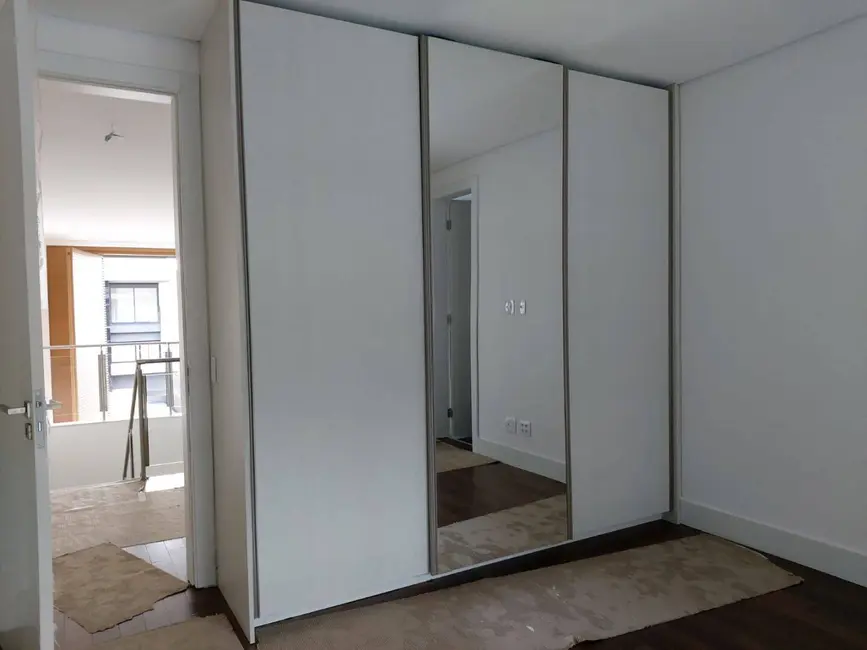 Casa com 4 quartos à venda, 520m2 em Tamboré, Santana De Parnaiba - SP - imagem 8 Foto 8 de Casa com 4 quartos à venda, 520m2 em Tamboré, Santana De Parnaiba - SP