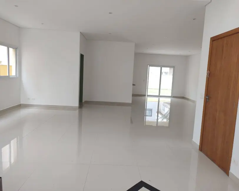 Casa com 4 quartos à venda e para alugar, 420m2 em Tamboré, Santana De Parnaiba - SP - imagem 5 Foto 5 de Casa com 4 quartos à venda e para alugar, 420m2 em Tamboré, Santana De Parnaiba - SP