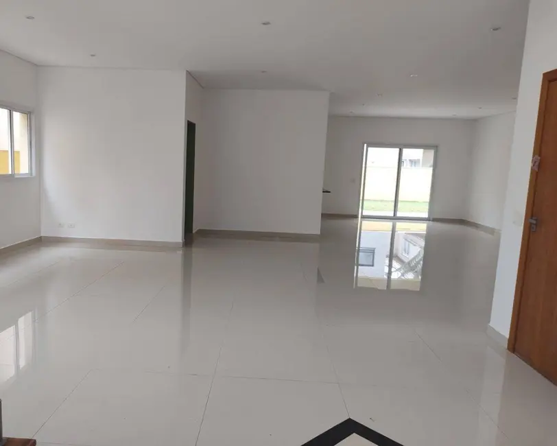 Casa com 4 quartos à venda e para alugar, 420m2 em Tamboré, Santana De Parnaiba - SP - imagem 4 Foto 4 de Casa com 4 quartos à venda e para alugar, 420m2 em Tamboré, Santana De Parnaiba - SP