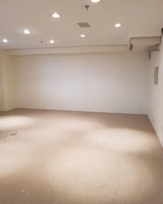Foto 3 de Sala Comercial à venda e para alugar, 224m2 em Barueri - SP