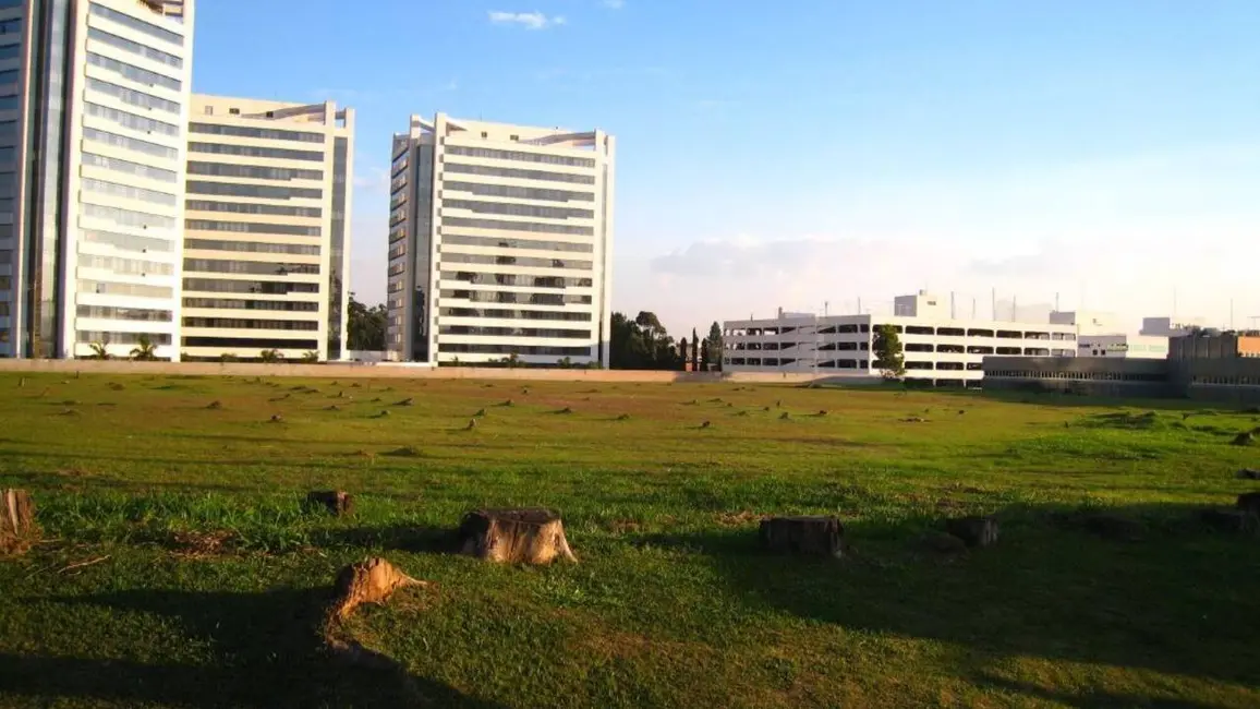 Foto 1 de Terreno / Lote à venda e para alugar, 20000m2 em Barueri - SP