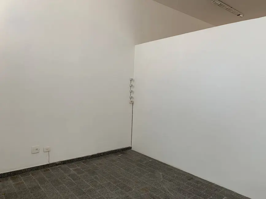 Sala Comercial para alugar, 110m2 em Alphaville, Santana De Parnaiba - SP - imagem 2 Foto 2 de Sala Comercial para alugar, 110m2 em Alphaville, Santana De Parnaiba - SP