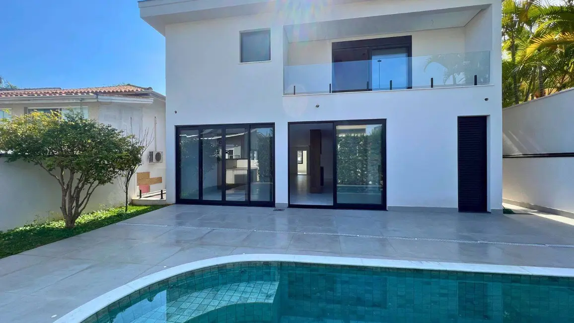 Casa com 4 quartos à venda, 323m2 em Alphaville, Santana De Parnaiba - SP - imagem 3 Foto 3 de Casa com 4 quartos à venda, 323m2 em Alphaville, Santana De Parnaiba - SP