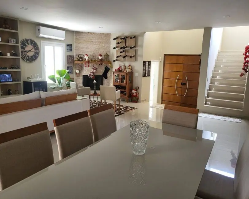 Casa com 4 quartos à venda, 510m2 em Alphaville, Santana De Parnaiba - SP - imagem 4 Foto 4 de Casa com 4 quartos à venda, 510m2 em Alphaville, Santana De Parnaiba - SP