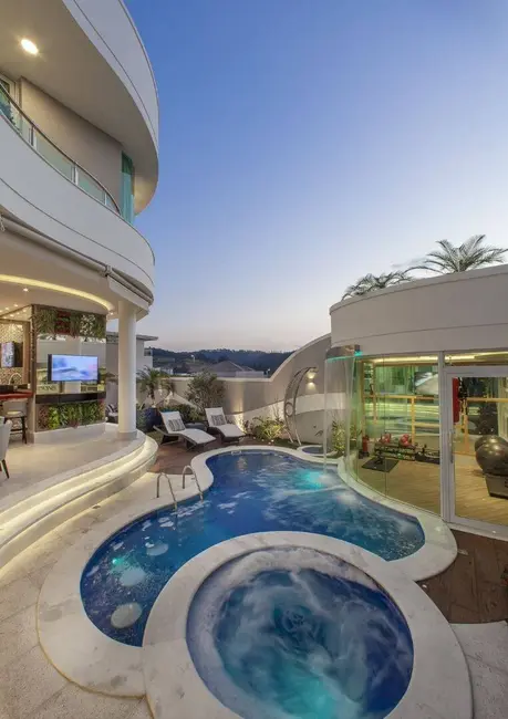 Casa com 4 quartos à venda, 420m2 em Cidade Tamboré, Santana De Parnaiba - SP - imagem 8 Foto 8 de Casa com 4 quartos à venda, 420m2 em Cidade Tamboré, Santana De Parnaiba - SP