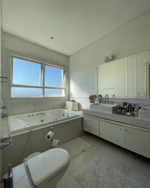 Casa com 3 quartos à venda, 480m2 em Alphaville, Santana De Parnaiba - SP - imagem 9 Foto 9 de Casa com 3 quartos à venda, 480m2 em Alphaville, Santana De Parnaiba - SP