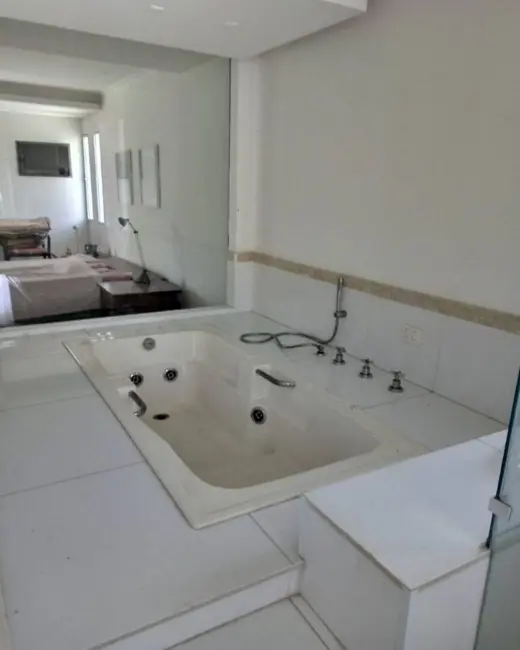 Foto 3 de Casa com 4 quartos à venda, 776m2 em Alphaville Residencial Dois, Barueri - SP