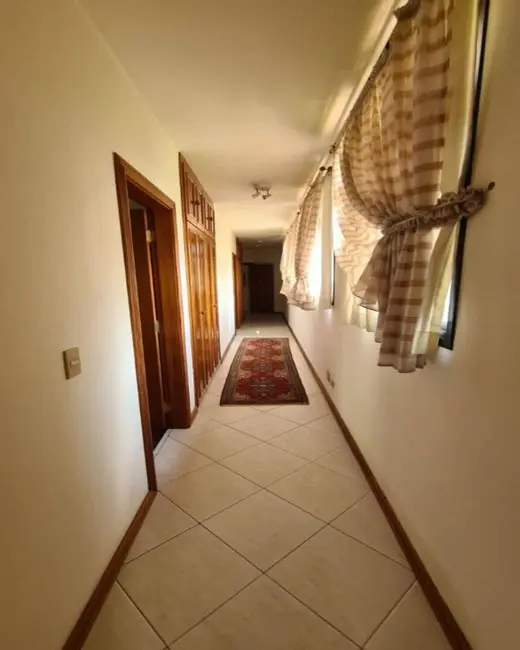 Casa com 4 quartos à venda, 1120m2 em Alphaville Residencial Um, Barueri - SP - imagem 4 Foto 4 de Casa com 4 quartos à venda, 1120m2 em Alphaville Residencial Um, Barueri - SP