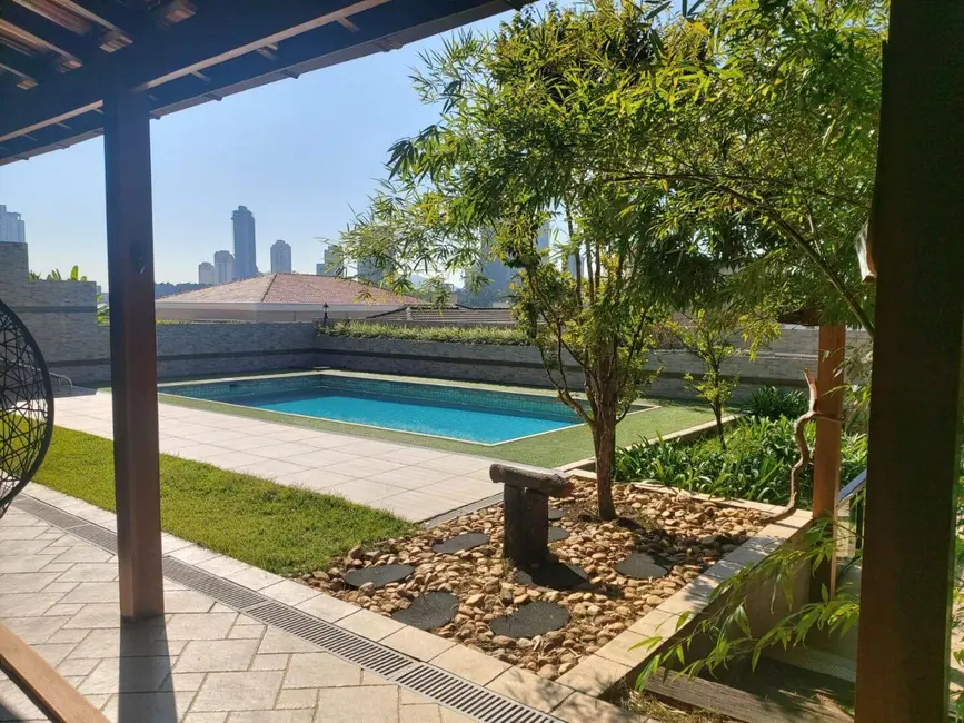 Foto 1 de Casa com 3 quartos à venda e para alugar, 577m2 em Alphaville Residencial Dois, Barueri - SP