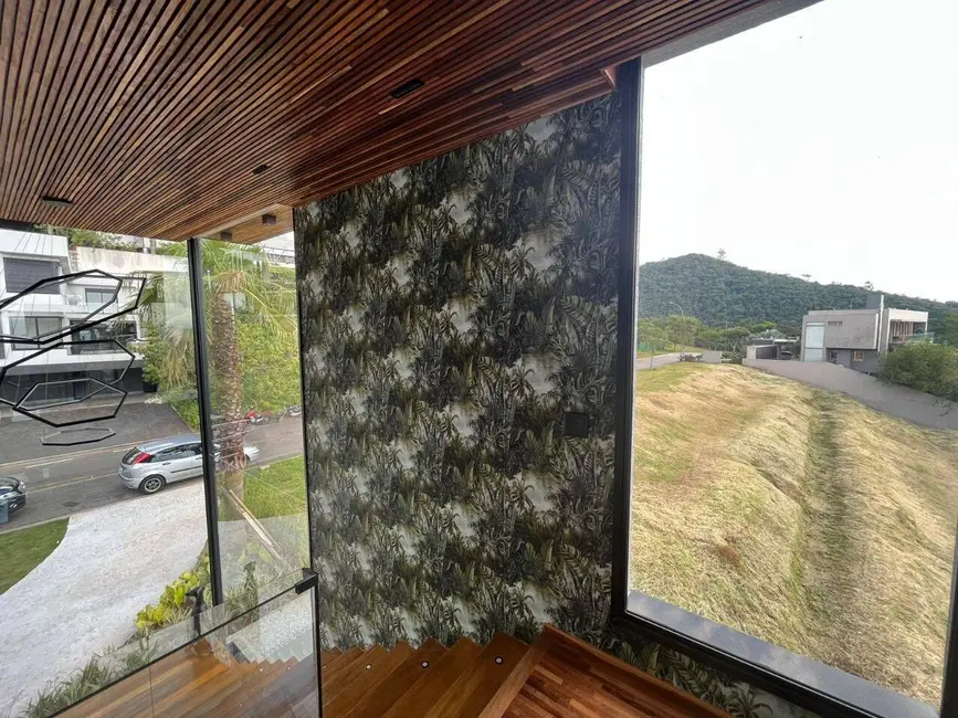 Casa com 4 quartos à venda, 600m2 em Alphaville, Santana De Parnaiba - SP - imagem 2 Foto 2 de Casa com 4 quartos à venda, 600m2 em Alphaville, Santana De Parnaiba - SP