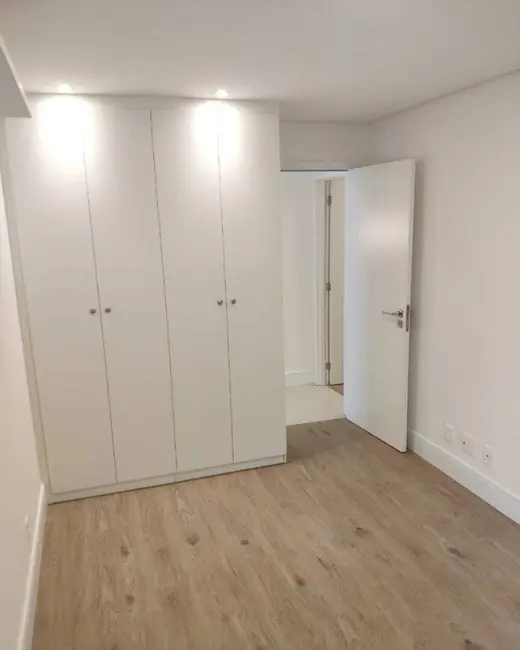 Foto 6 de Apartamento com 3 quartos à venda e para alugar, 110m2 em Alphaville Empresarial, Barueri - SP