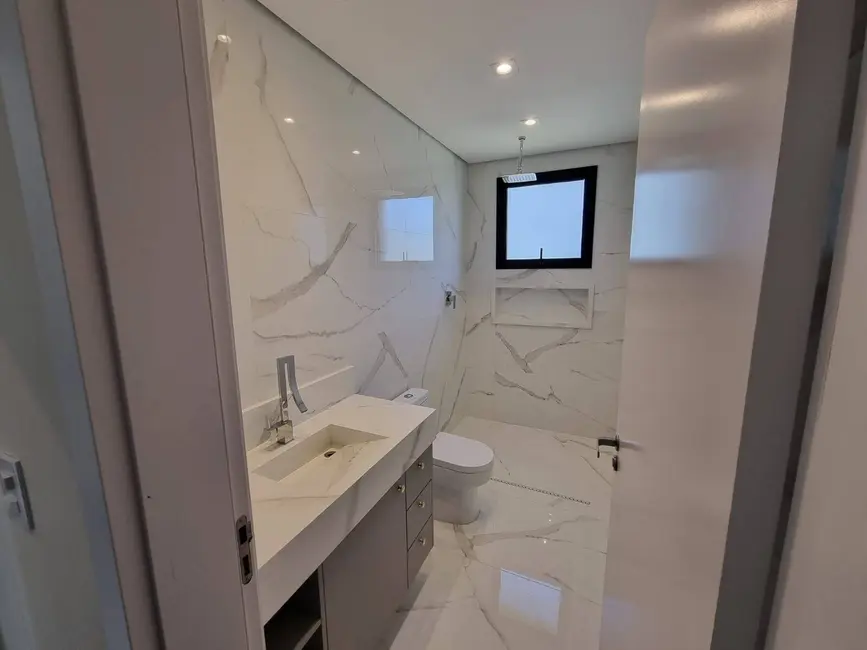 Casa com 4 quartos à venda, 800m2 em Alphaville, Santana De Parnaiba - SP - imagem 5 Foto 5 de Casa com 4 quartos à venda, 800m2 em Alphaville, Santana De Parnaiba - SP