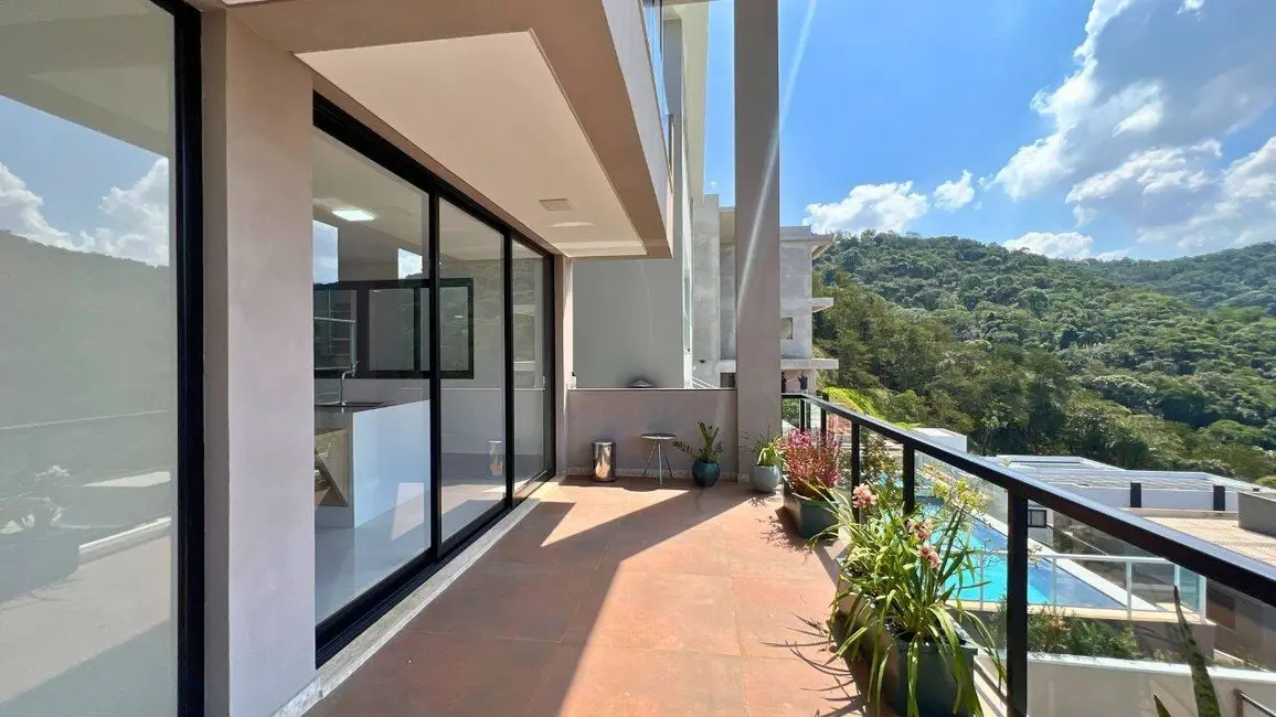 Foto 3 de Casa com 4 quartos para alugar, 439m2 em Tamboré, Santana De Parnaiba - SP