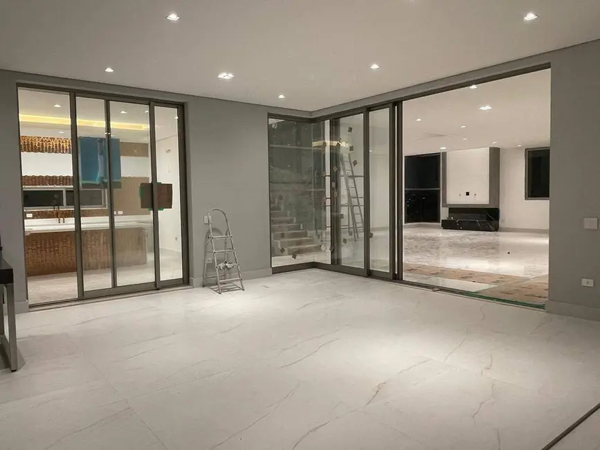 Casa com 5 quartos à venda, 610m2 em Tamboré, Santana De Parnaiba - SP - imagem 3 Foto 3 de Casa com 5 quartos à venda, 610m2 em Tamboré, Santana De Parnaiba - SP