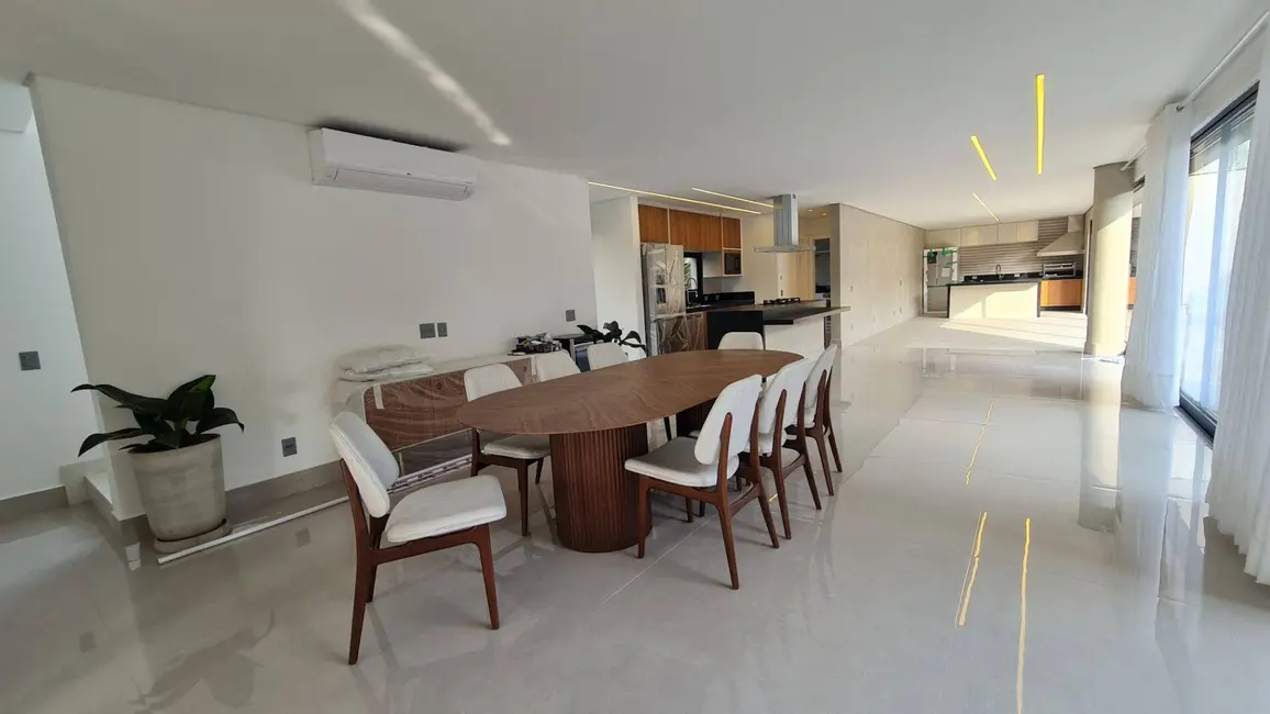 Casa com 4 quartos à venda, 630m2 em Alphaville, Santana De Parnaiba - SP - imagem 6 Foto 6 de Casa com 4 quartos à venda, 630m2 em Alphaville, Santana De Parnaiba - SP