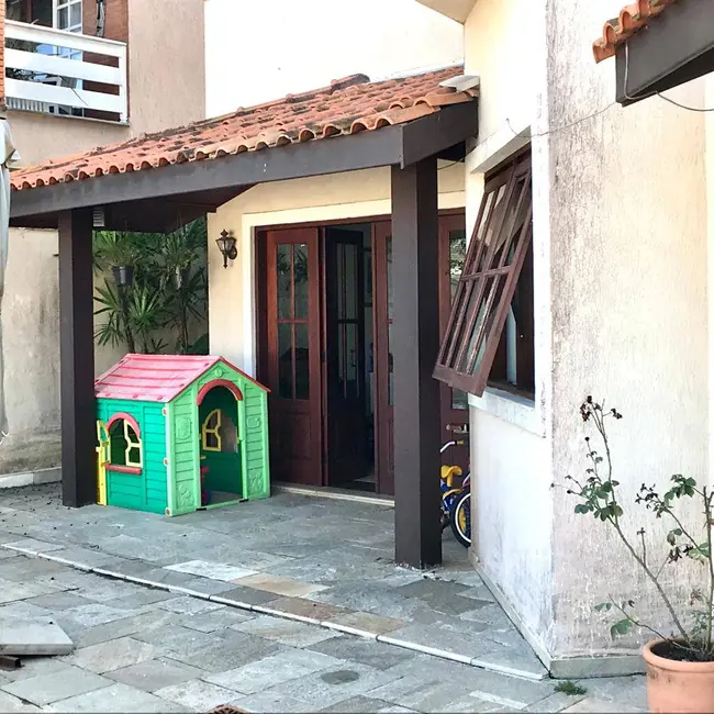 Casa com 5 quartos à venda, 360m2 em Alphaville, Santana De Parnaiba - SP - imagem 4 Foto 4 de Casa com 5 quartos à venda, 360m2 em Alphaville, Santana De Parnaiba - SP