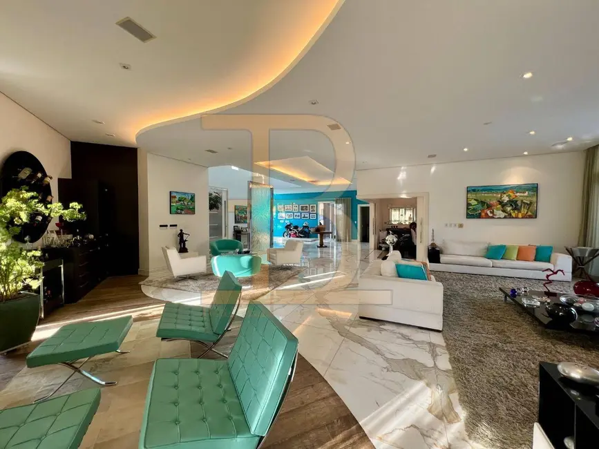 Casa com 5 quartos à venda, 360m2 em Alphaville, Santana De Parnaiba - SP - imagem 9 Foto 9 de Casa com 5 quartos à venda, 360m2 em Alphaville, Santana De Parnaiba - SP