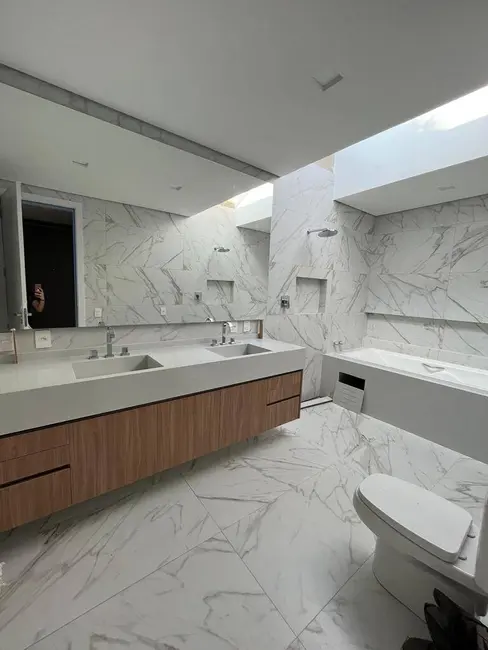 Casa com 4 quartos à venda, 560m2 em Alphaville Residencial Um, Barueri - SP - imagem 9 Foto 9 de Casa com 4 quartos à venda, 560m2 em Alphaville Residencial Um, Barueri - SP