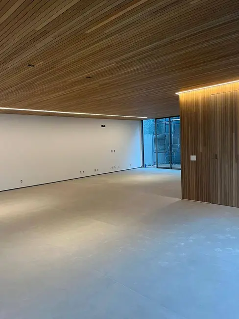 Casa com 4 quartos à venda, 560m2 em Alphaville Residencial Um, Barueri - SP - imagem 3 Foto 3 de Casa com 4 quartos à venda, 560m2 em Alphaville Residencial Um, Barueri - SP