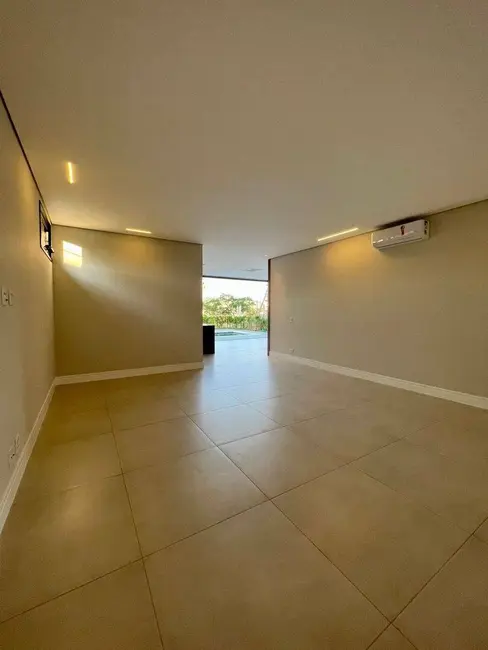 Casa com 4 quartos à venda, 691m2 em Alphaville, Santana De Parnaiba - SP - imagem 4 Foto 4 de Casa com 4 quartos à venda, 691m2 em Alphaville, Santana De Parnaiba - SP